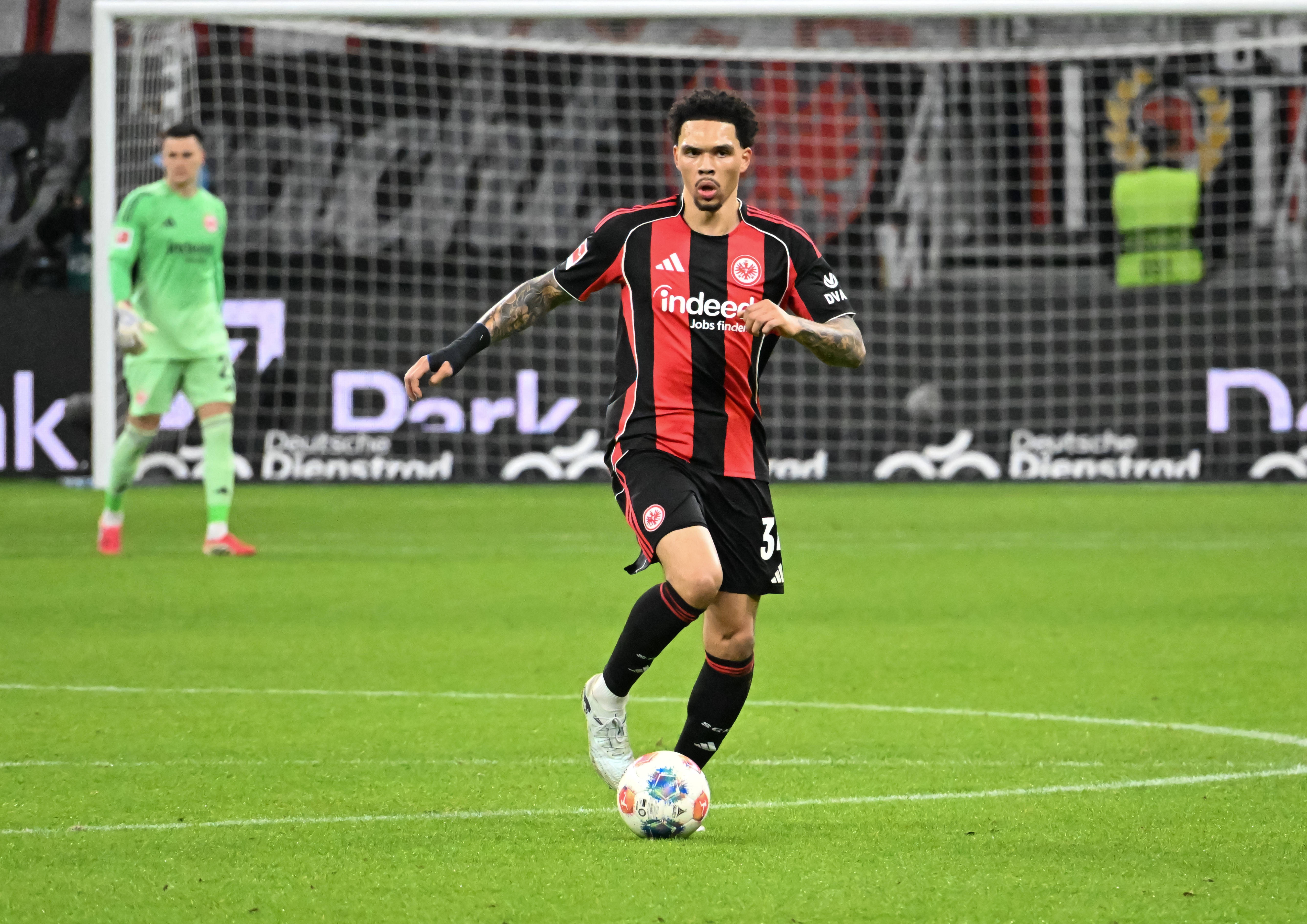 开云体育app-德天空：法兰克福后卫柯林斯计划今夏离队，利物浦等队正在关注